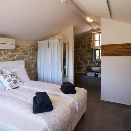 Alisia, Wunderschoenes Natursteinhaus Bei Porec, Istrien, Kroatien Feriehus
