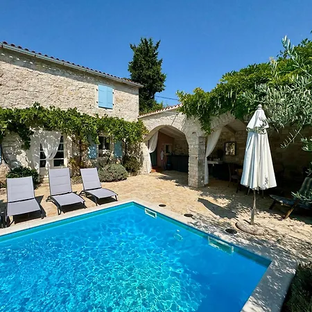 Alisia, Wunderschoenes Natursteinhaus Bei Porec, Istrien, Kroatien Tatil Evi